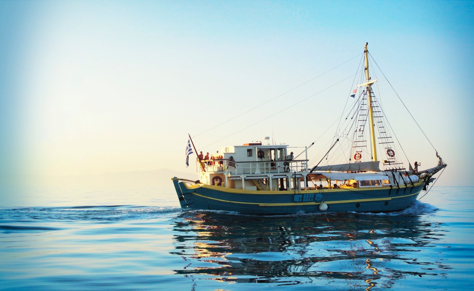 sailing in Mykonos