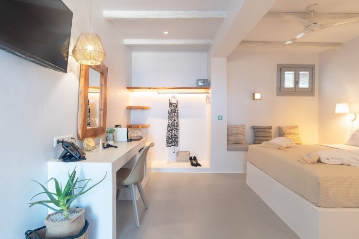 Paros Comfy Suites